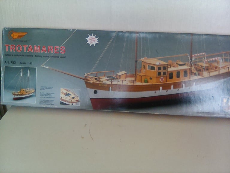 image for Mantua Trotamares,art 753, scale 1:43, sailing motor powered yacht kit,