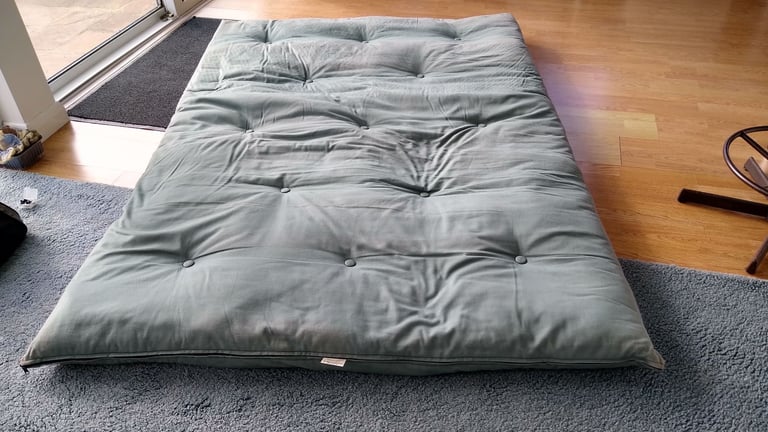 FREE DOUBLE FUTON 