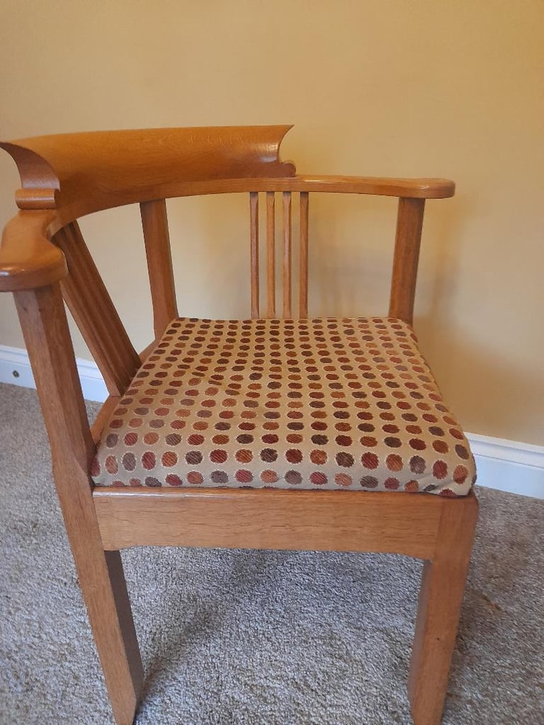 Corner Desk Chair or can be used as a chair 