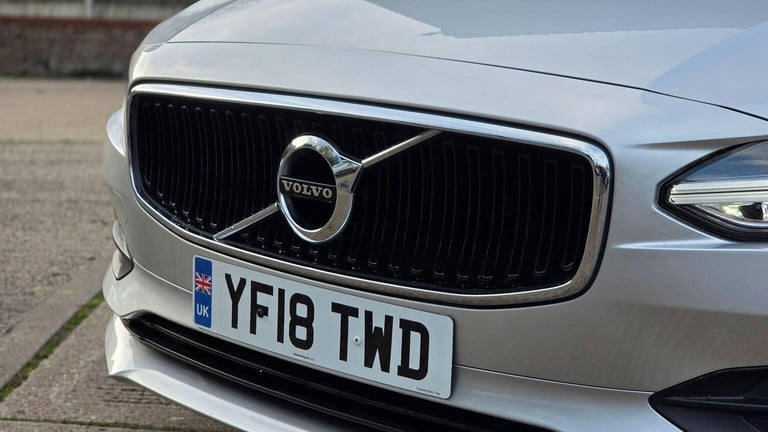 VOLVO S90 2.0 D4 Momentum Auto Euro 6 (s/s) 4dr 2018