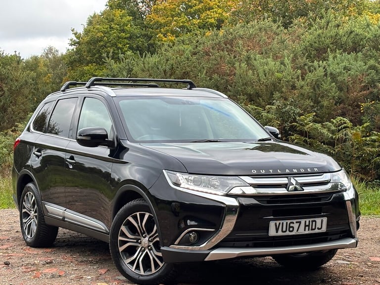 image for 2017 Mitsubishi Outlander 2.2 DI-D 3 SUV 5dr Diesel Manual 4WD Euro 6 (s/s) (147 ps) SUV Diesel M...