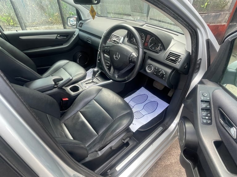 MERCEDES-BENZ A CLASS A180 CDI Avantgarde SE 5dr CVT Automatic-GOOD SPEC-2 KEYS 