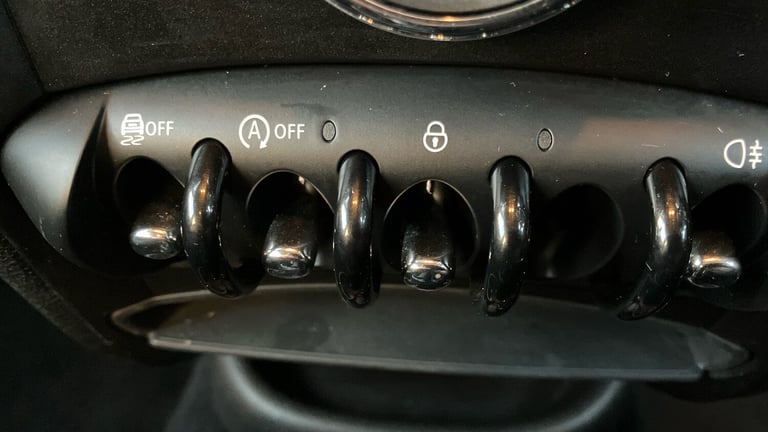 2014 MINI Countryman 1.6 Cooper 5dr Petrol Hatchback Hatchback Petrol Manual