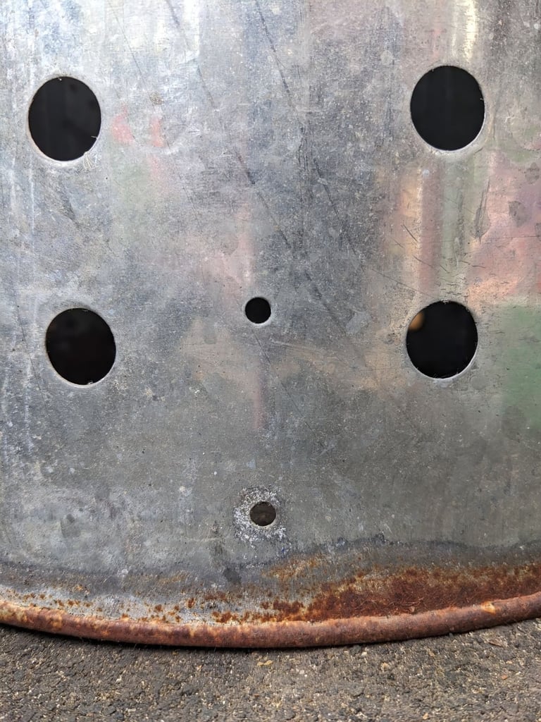Galvanised Incinerator Bin 80L.