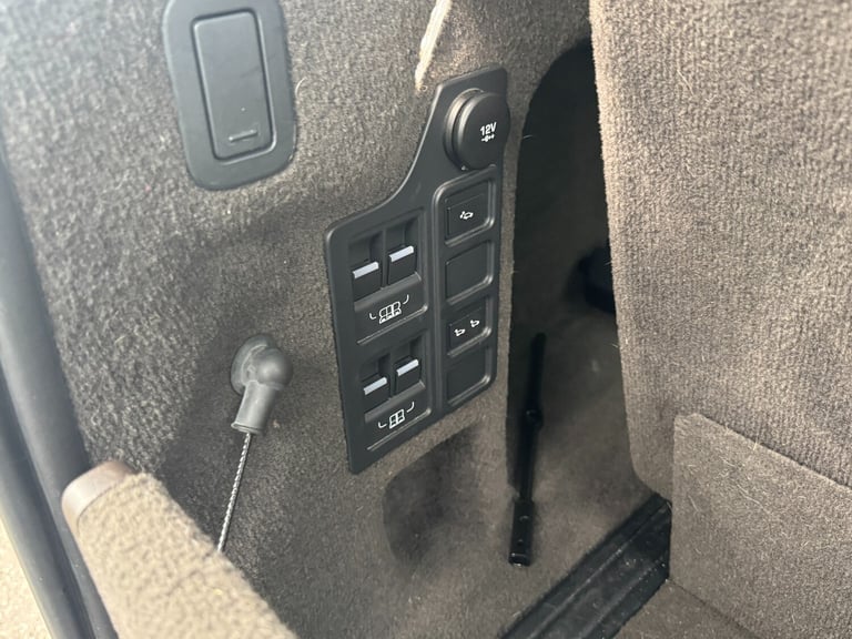 2019 Land Rover Discovery 2.0 SD4 HSE SUV 5dr Diesel Auto 4WD Euro 6 (s/s) (240 ps) ESTATE Diesel...