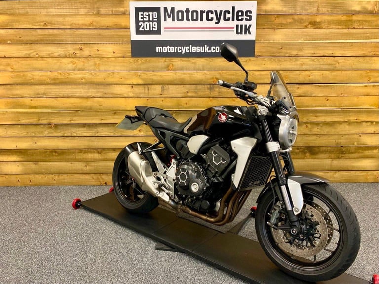 2018 HONDA CB1000R+ NEO SPORT CAFE, ONLY 13302 MILES, FSH, BIG SPEC and MINT! 