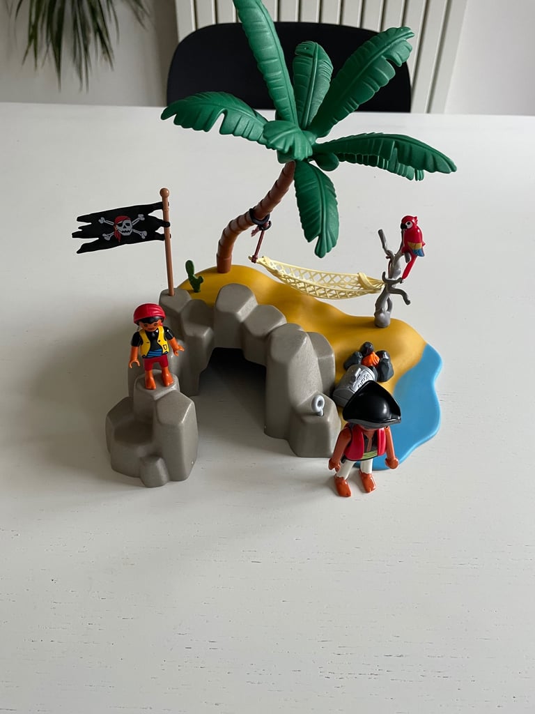 image for Playmobil 4139 Desert Island set + Pirate Fishing in a Rowboat 3937 - very good condition