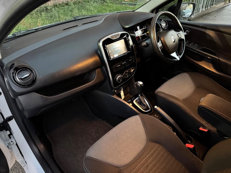 2015 Renault Clio 1.5 dCi Dynamique S Nav Auto Euro 6 5dr HATCHBACK Diesel Automatic