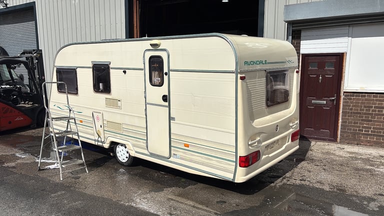 Avondale Caravan 
