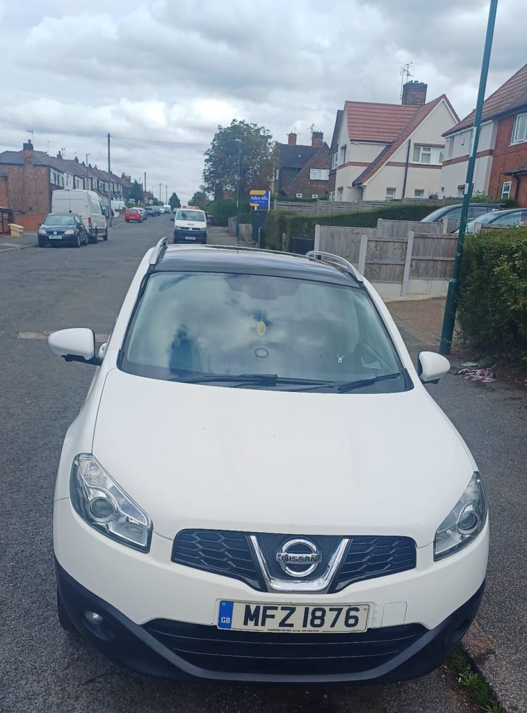 image for Nissan, QASHQAI, Hatchback, 2012, 1.6L Petrol, Automatic, 5 doors