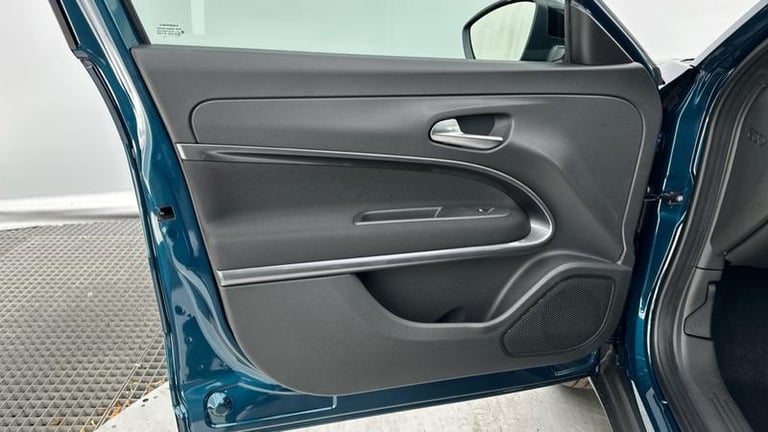 2025 Fiat 600 1.2 MHEV SUV 5dr Petrol Hybrid e-DCT Euro 6 (s/s) (100 ps) Automatic Hatchback Hybr...