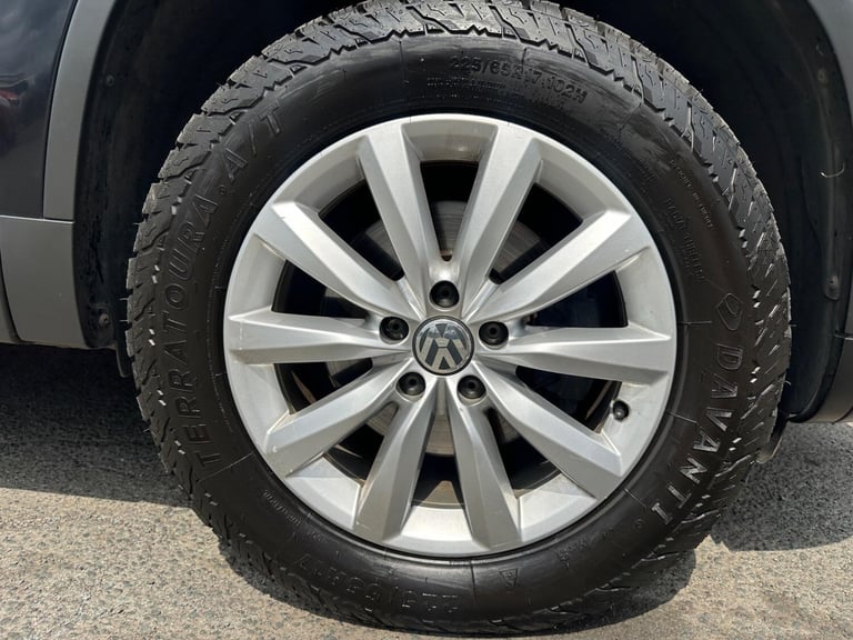 2014 Volkswagen Tiguan 2.0 TDI BlueMotion Tech Match 4WD Euro 5 (s/s) 5dr ESTATE Diesel Manual