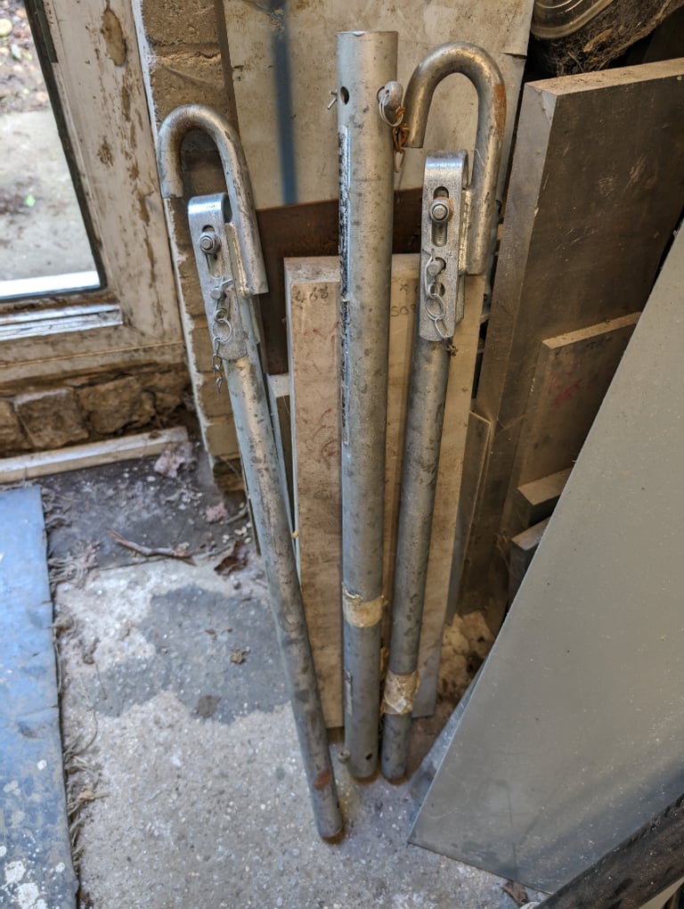 Clarke Machine Mart 2 Tonne TB-2 Towing Bar - Used And Complete.