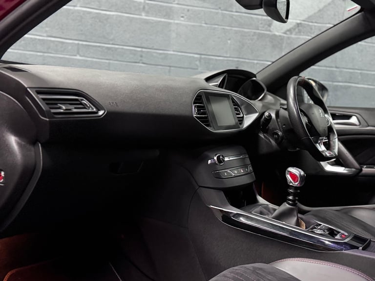 PEUGEOT 308 1.6 THP GTi by Peugeot Sport 2016