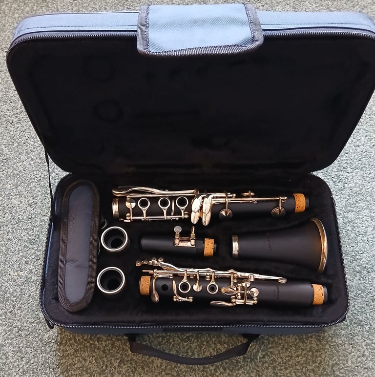 image for Arnold and sons Bb Clarinet outfit