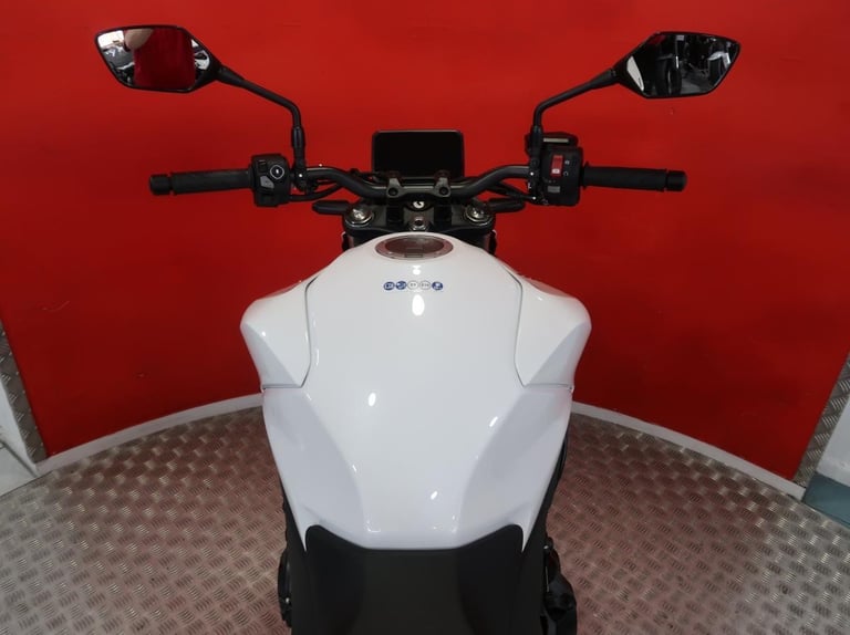 Brand new 2025 Honda CB1000 Hornet