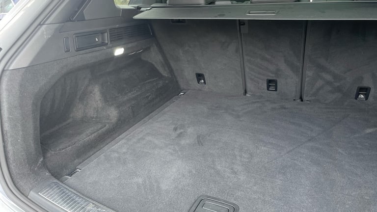 2018 Volkswagen Touareg 3.0 V6 TDI 4Motion R-Line Tech 5dr Tip Auto Diesel Estate Estate Diesel A...