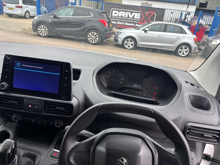 2021 Peugeot Partner 1000 1.5 BlueHDi 100 Professional Van PANEL VAN DIESEL Manual
