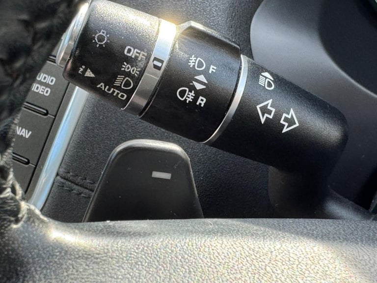 2012 62 LAND ROVER RANGE ROVER EVOQUE 2.2 SD4 PURE SUV 5DR DIESEL AUTO 4WD EURO