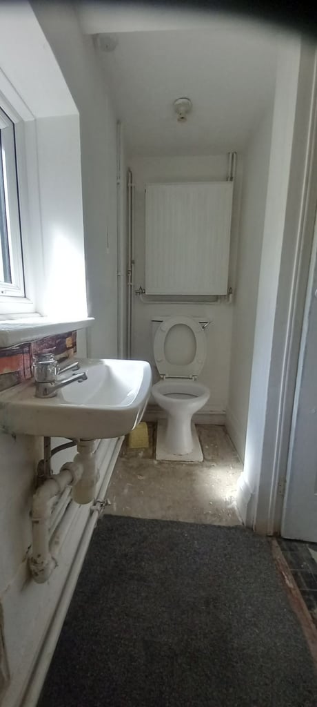 **LET BY**2 BEDROOM HOUSE**JOANHURST CRESCENT**NO DEPOSIT**DSS ACCEPTED