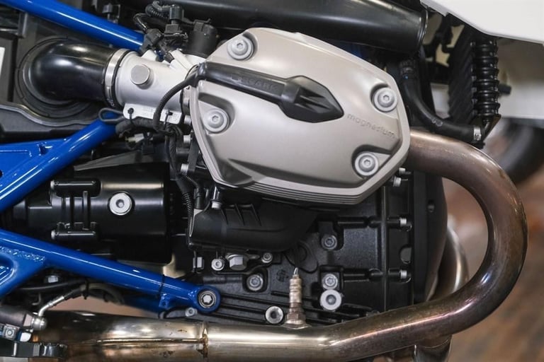 BMW HP2 *Rare Megamoto*