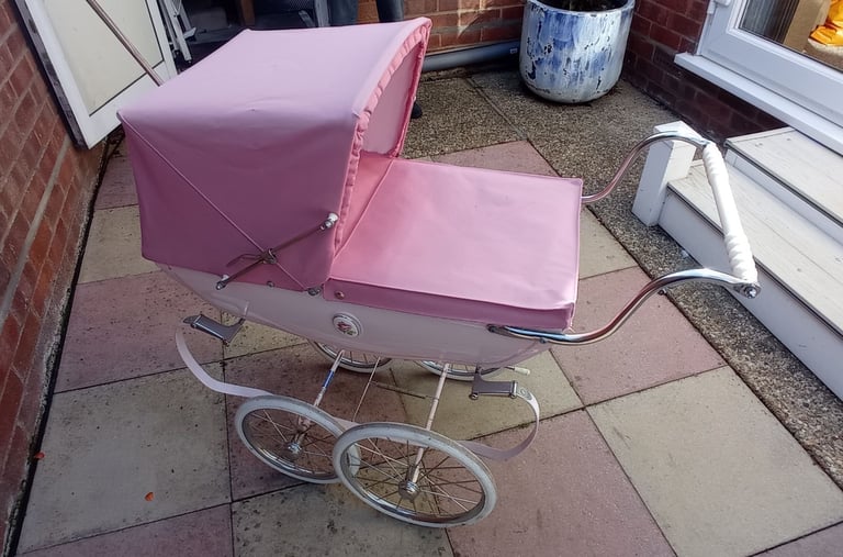 Silver Cross Coach Built Dolls Pram PINK Body And Canopy 
