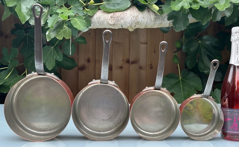 VINTAGE FRENCH COPPER PANS, SET OF FOUR LINED SAUCEPANS, 18-12cm - FABRICATION FRANCAIS - WILL POST!