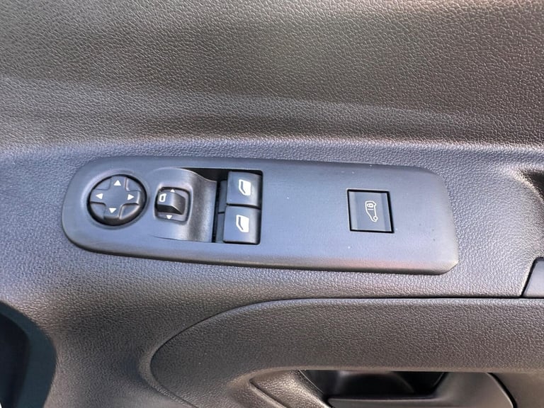 2020 Vauxhall Combo 1.6 Turbo D 2300 Sportive L1 H1 Euro 6 (s/s) 4dr PANEL VAN Diesel Manual