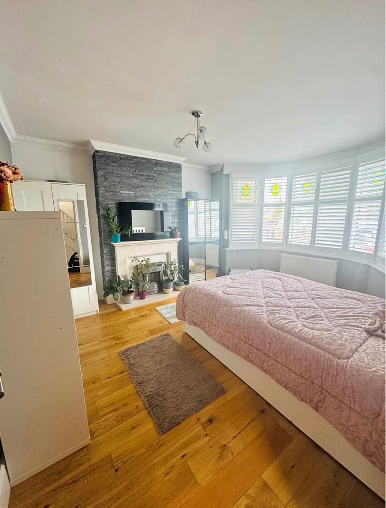 image for Room to rent 