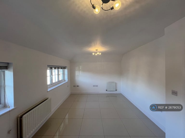 2 bedroom flat in Albion Drive, Aylesford, ME20 (2 bed) (#2679053)