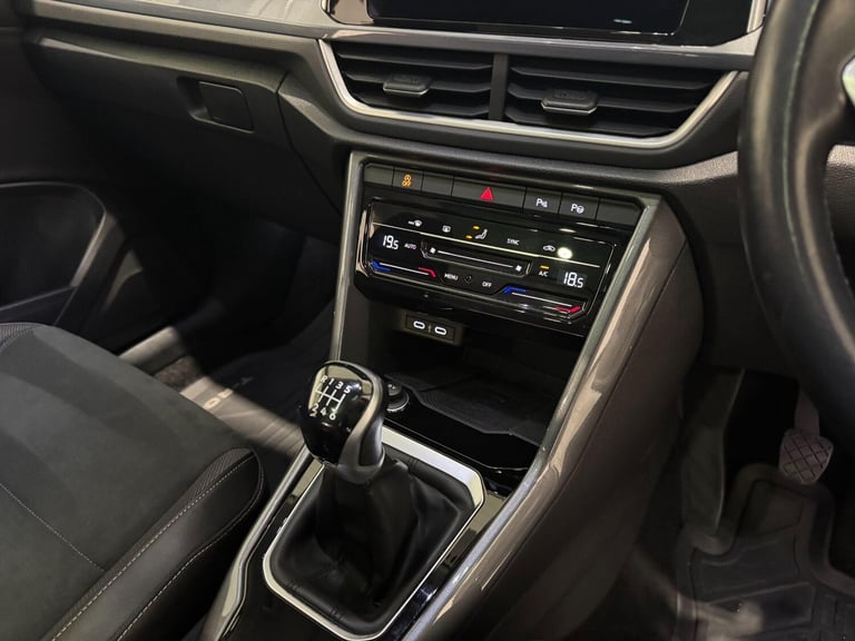  Volkswagen T-Roc 1.0 TSI Style SUV 5dr Petrol Manual Euro 6 (s/s) (110 ps) Petrol Manual