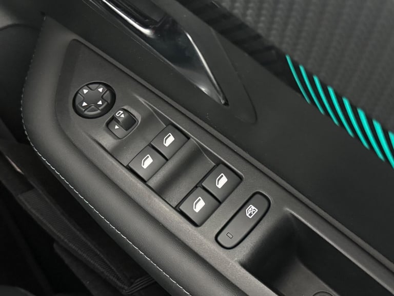  Peugeot 208 1.2 PureTech Allure Premium + Euro 6 (s/s) 5dr Petrol Manual