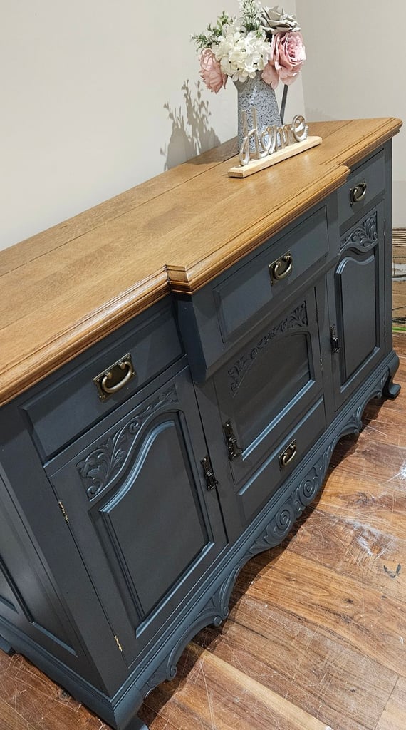 Sideboard