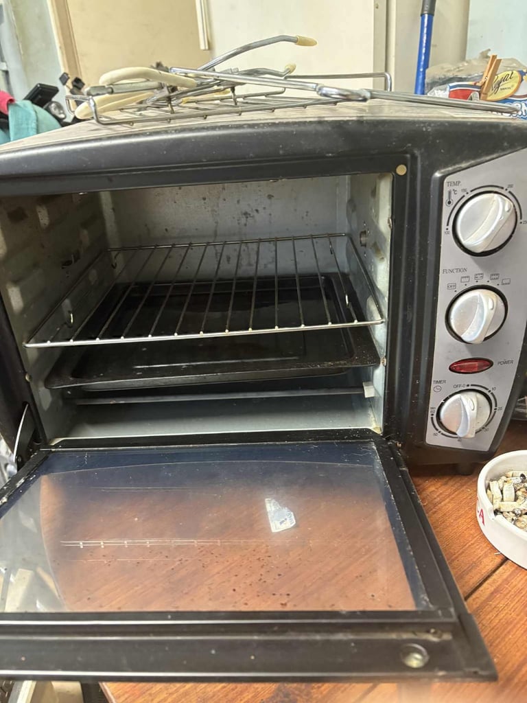 image for Mini compact toaster and grill