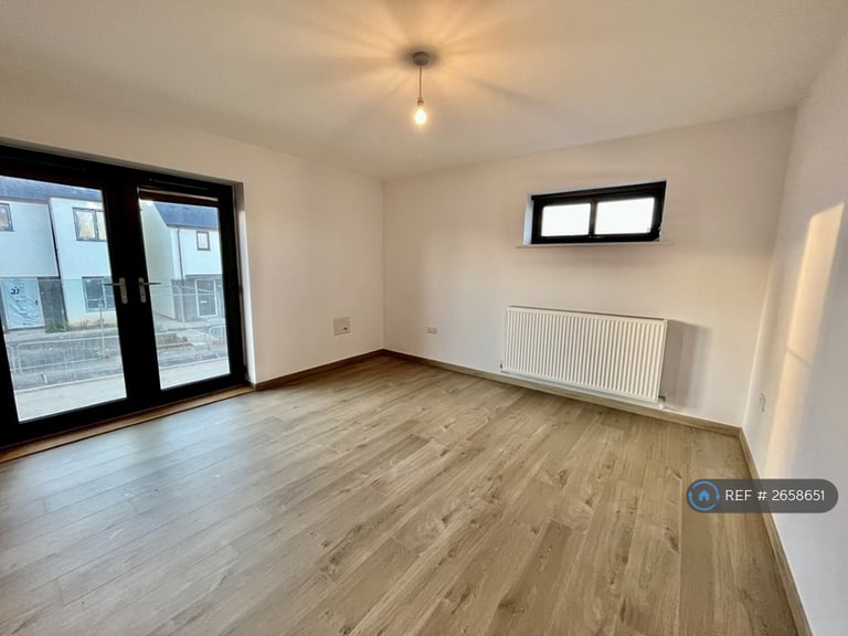 2 bedroom flat in Principia, Exeter, EX1 (2 bed) (#2658651)