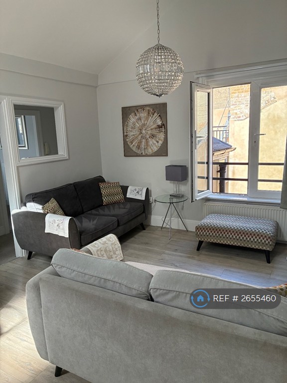 3 bedroom flat in Kent Place, Ramsgate, CT11 (3 bed) (#2655460)