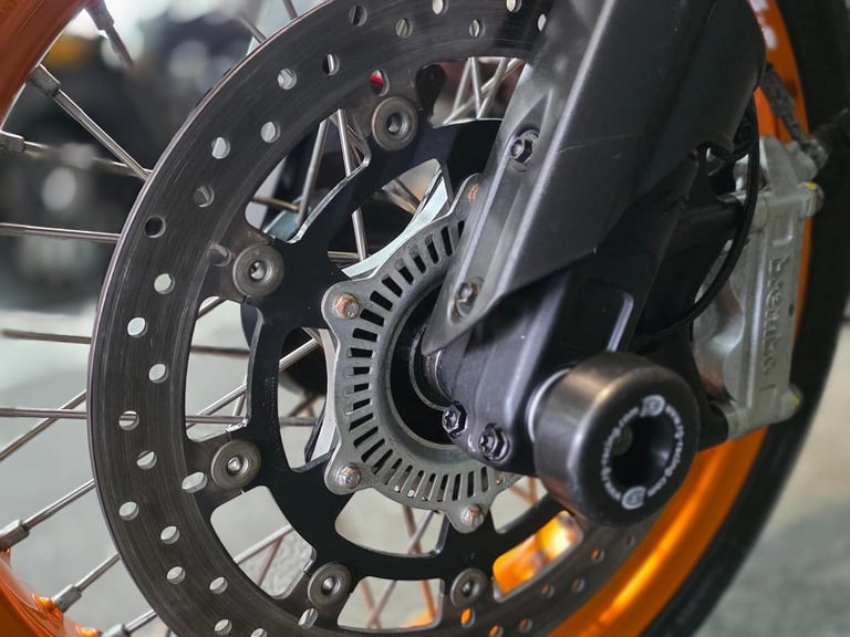 2015 KTM 690 SMC SUPER MOTO EXTRA'S 10,000 MILE'S 