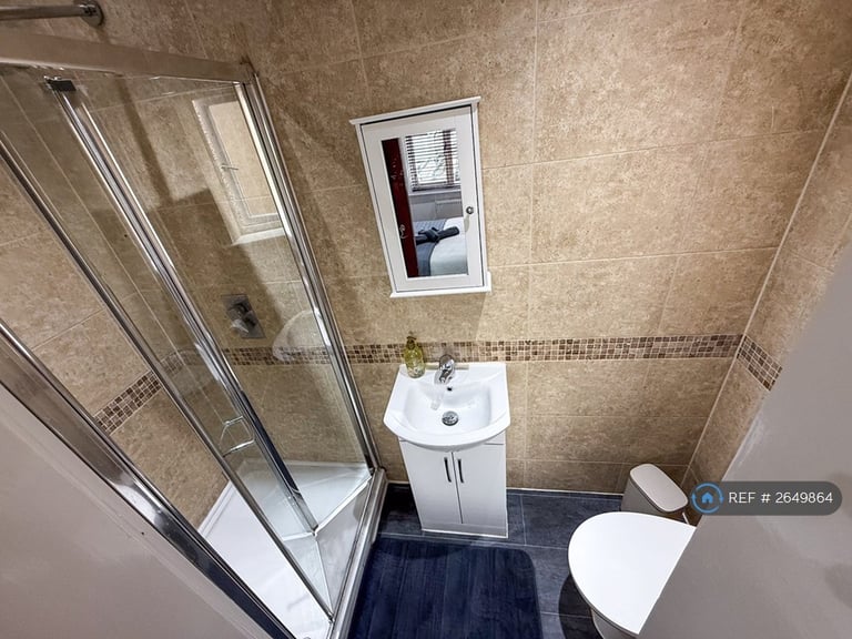 4 bedroom house in Bassett House, Orpington, BR6 (4 bed) (#2649864)