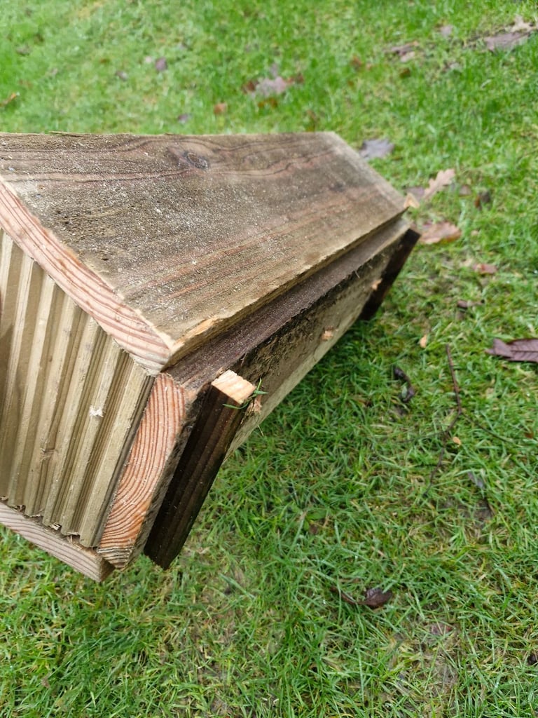 £10 Flower planters 
