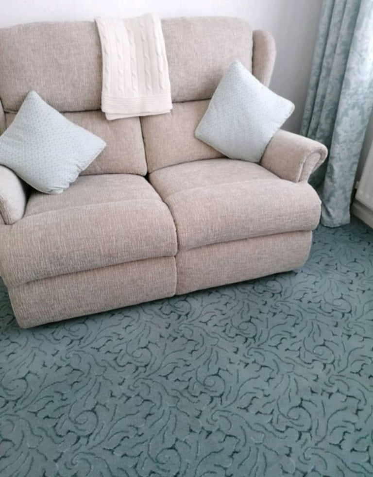 Malvern Electric Rise & Recliner Chair with matching Settee