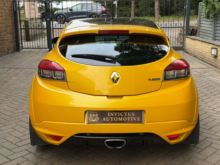 2016 Renault Megane 2.0 T 16V Renaultsport Nav 275 3dr - Liquid yellow - Trophy  COUPE Petrol Manual
