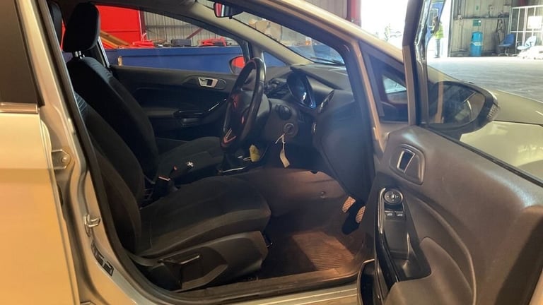 2013 Ford Fiesta 1.2 ZETEC 5d 81 BHP Hatchback Petrol Manual