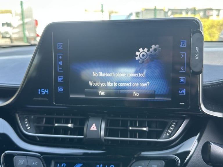 2017 Toyota C-HR 1.8 VVT-h Icon SUV 5dr Petrol Hybrid CVT Euro 6 (s/s) (122 ps) HATCHBACK PETROL/...