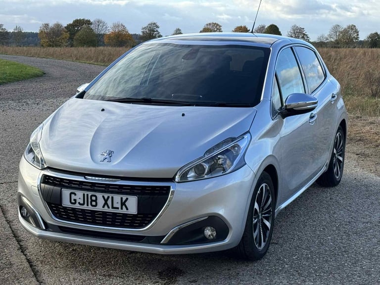 2018 Peugeot 208 1.2 PureTech Allure Premium 5dr HATCHBACK Petrol Manual