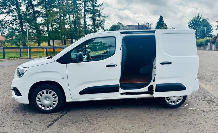 VAUXHALL COMBO 1.6 Turbo D 2300 Sportive 2020