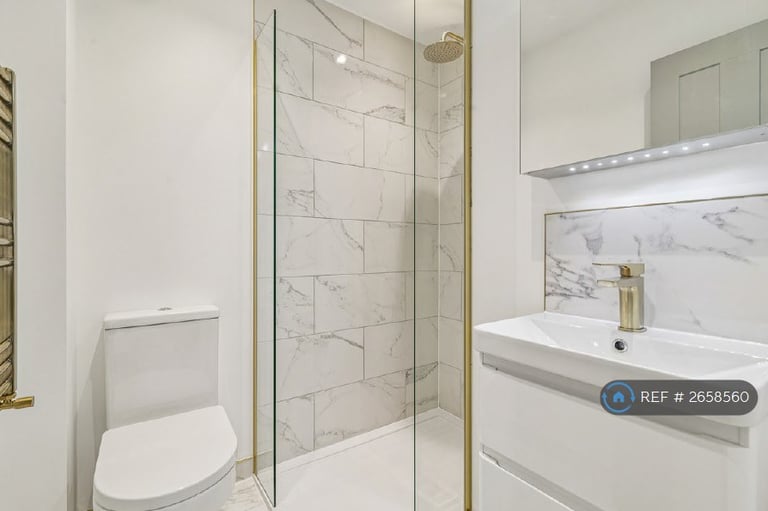 2 bedroom flat in Westcote Road, London, SW16 (2 bed) (#2658560)