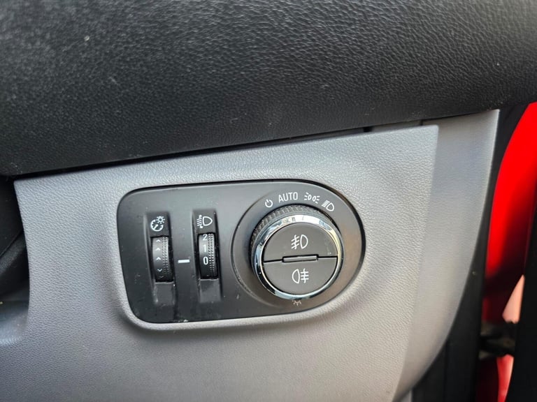 2015 Vauxhall Corsa 1.4i SE Auto Euro 6 5dr Hatchback Petrol Automatic