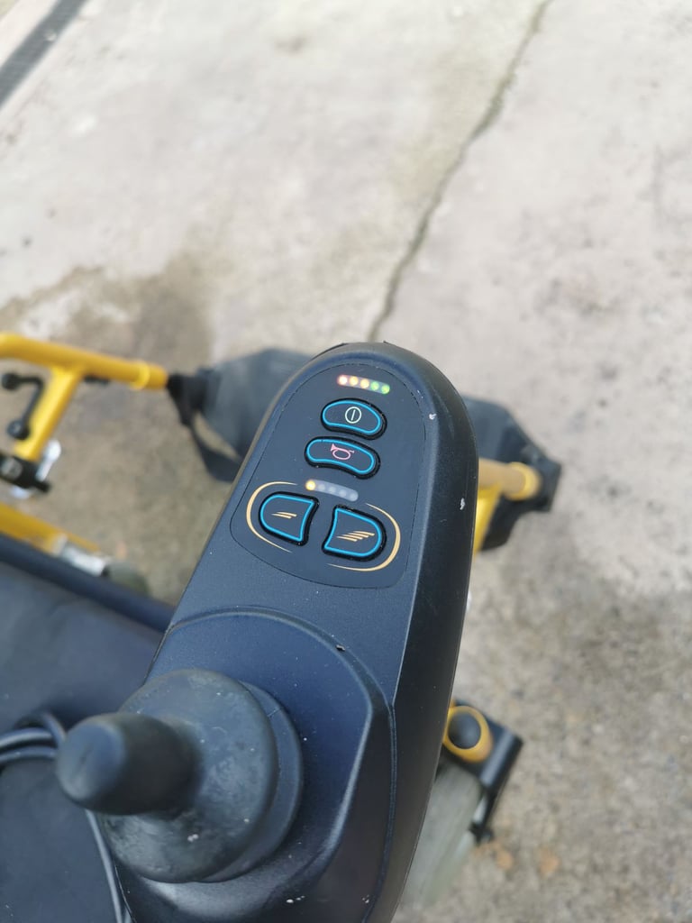  Kymco vivio car boot able electric power chair--Leeds £625  · Leeds,