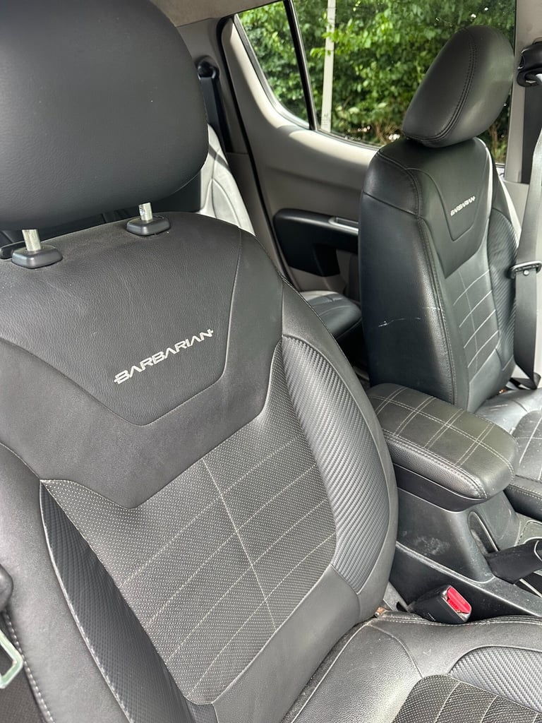 2013 Mitsubishi L200 Double Cab DI-D Barbarian 4WD Auto 176Bhp PICK UP Diesel Automatic