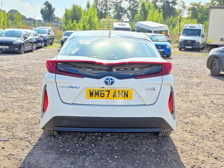 2018 Toyota Prius 1.8 VVT 8.8kWh Business Edition Plus Hatchback 5dr Petrol Plug-in Hybrid CV Hat...
